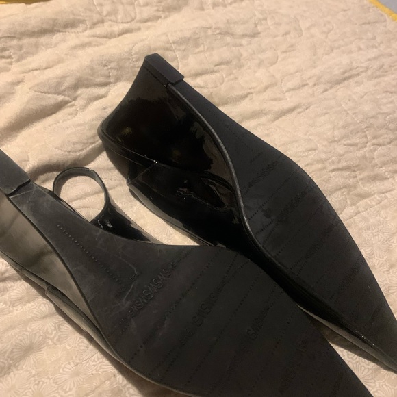 Stuart Weitzman Black patent sling backs - Picture 6 of 10